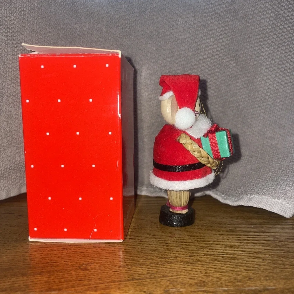 Avon Santa Straw Ornament‎